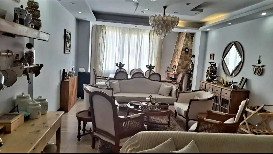 آپارتمان ۱۳۲ متری ۳ خواب جکوزی و سند تک برگ، لاله های غربی