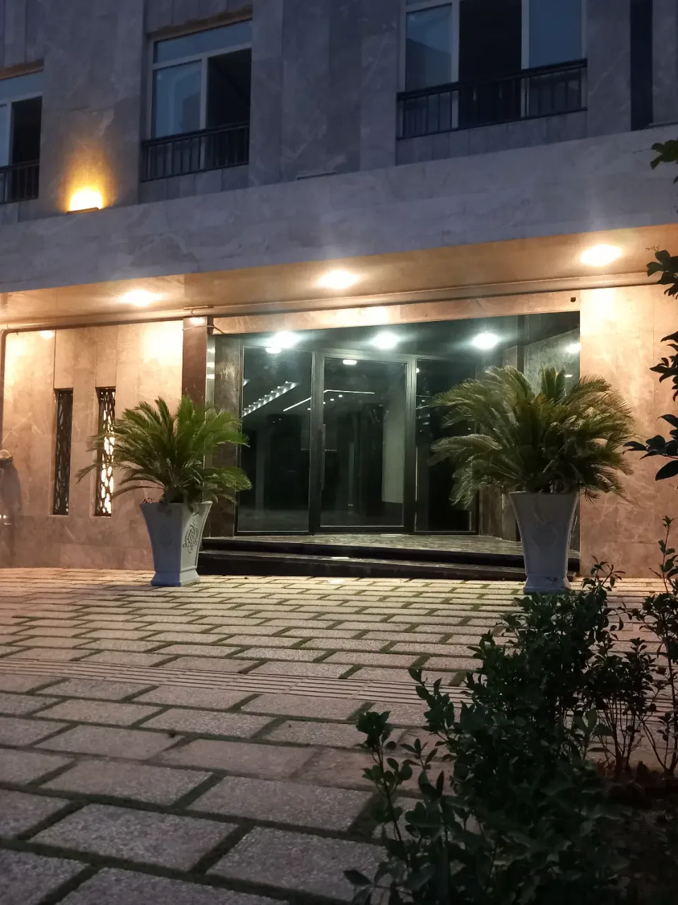 آپارتمان ۱۱۳ متری نوساز، زیر قیمت، فاز ۳ گوهردشت