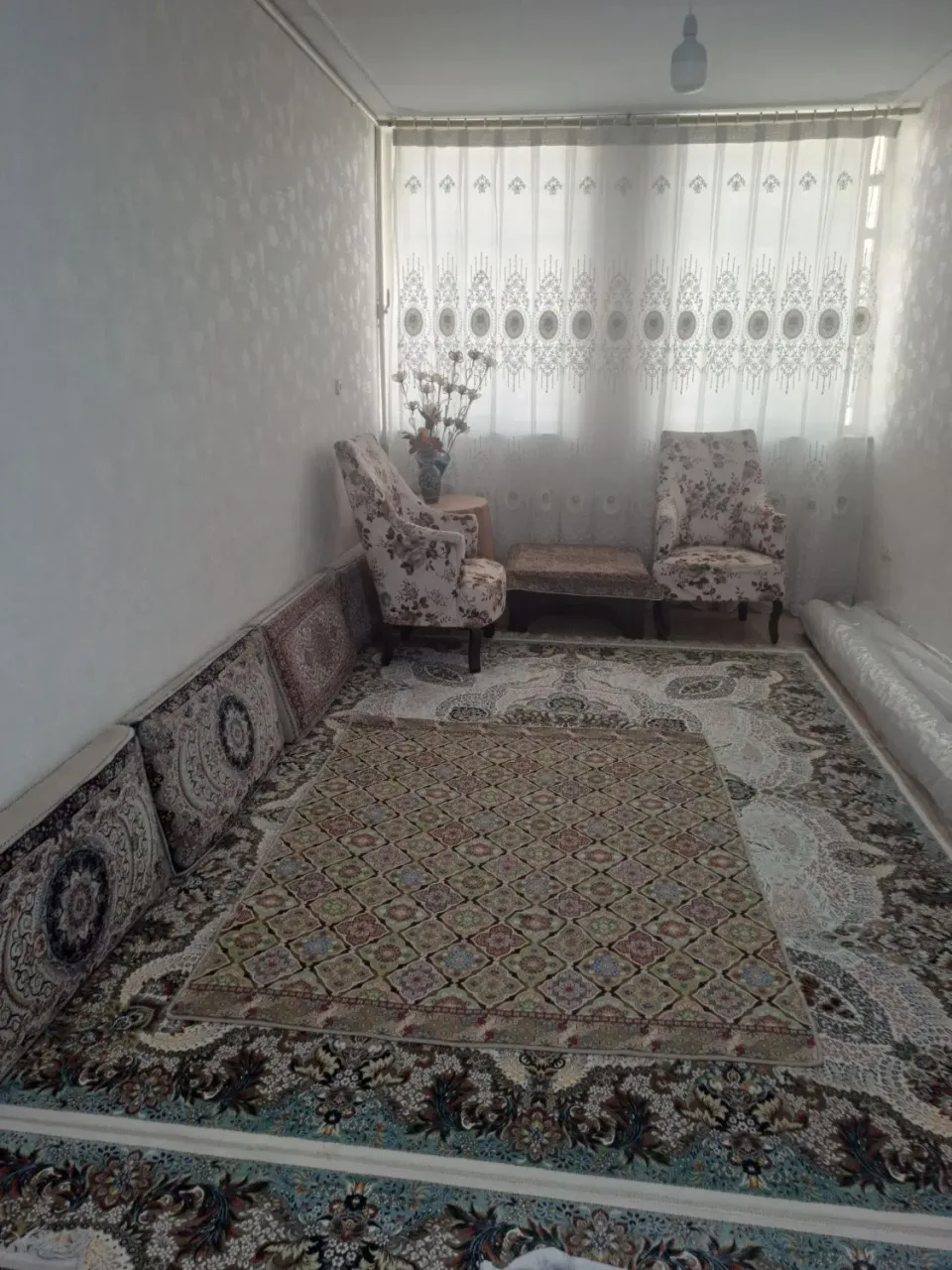 ۸۵ متر ویلای نوساز با پارکینگ در خرمدشت