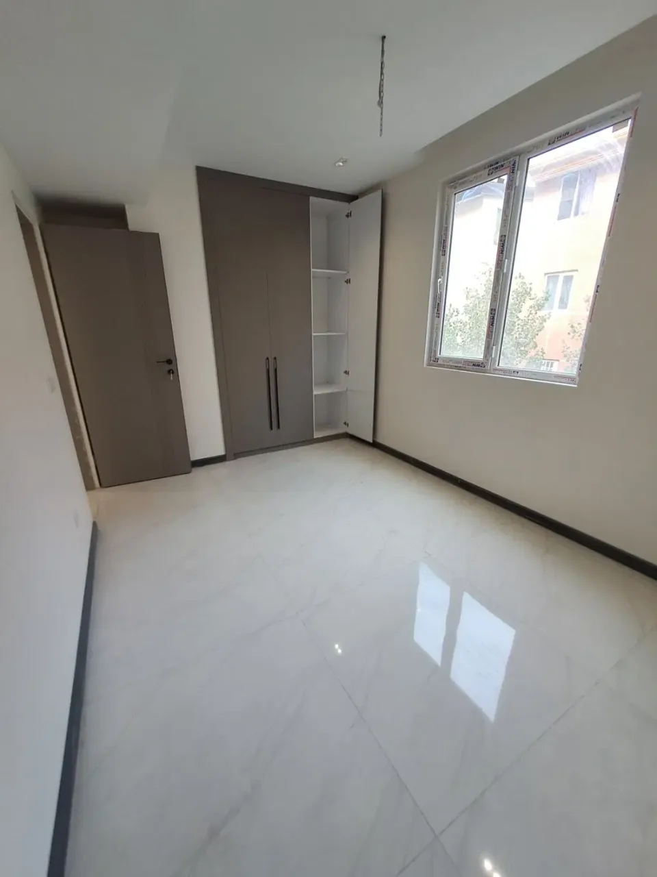 فروش آپارتمان ۱۱۰ متر ۲ خواب نوساز مهرشهر