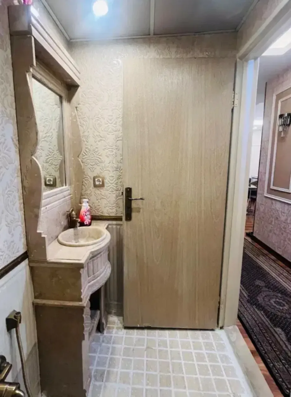 ۱۱۷ متر ۲ خواب نوساز کوی زنبق