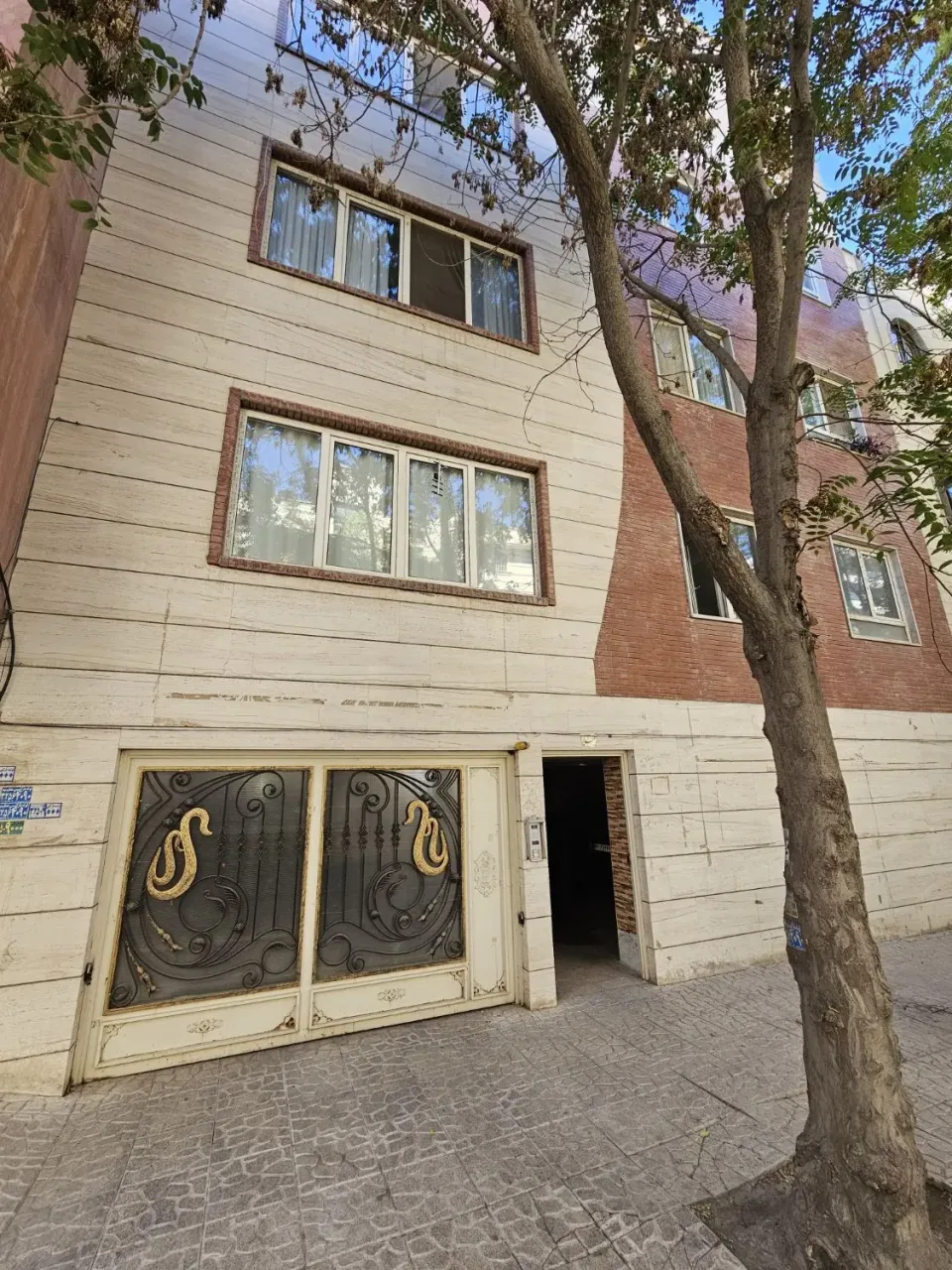 آپارتمان ۱۰۰ متری ۲ خواب نوساز عظیمیه
