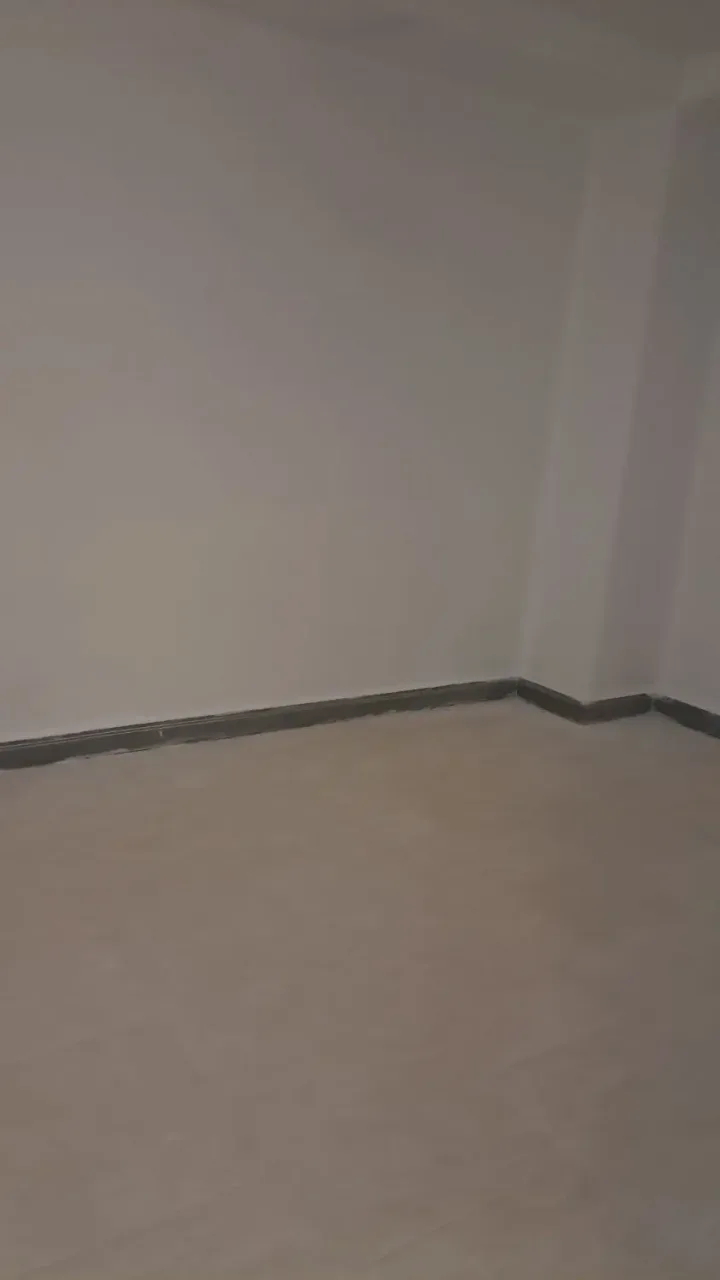 ۱۱۰ متر دوخوابه نوساز با آسانسور در خرمدشت