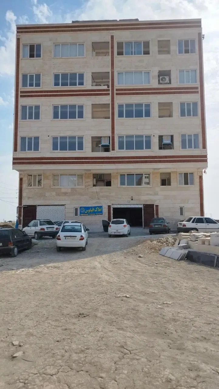 112 متر آپارتمان 2 خواب نوساز گلستان 7