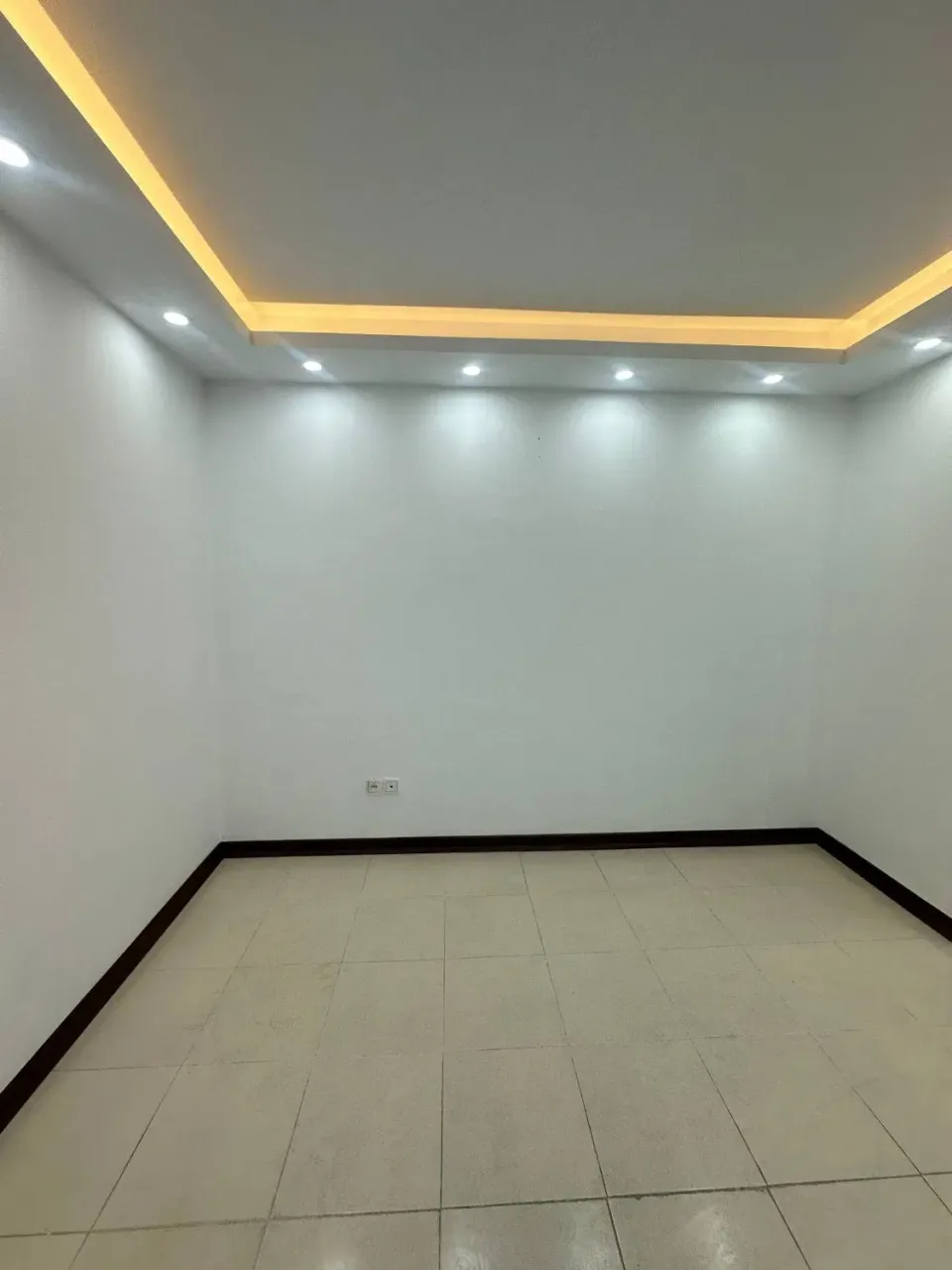 آپارتمان ۷۹م ۲خواب نوساز شهرک ابریشم