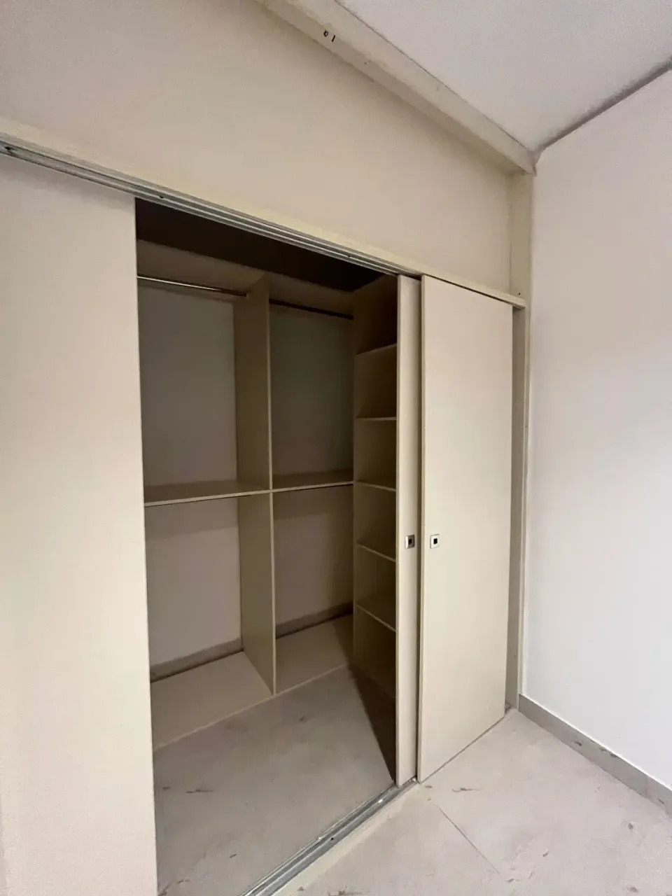 ۸۵متر دو خواب فول کوی زنبق نوساز