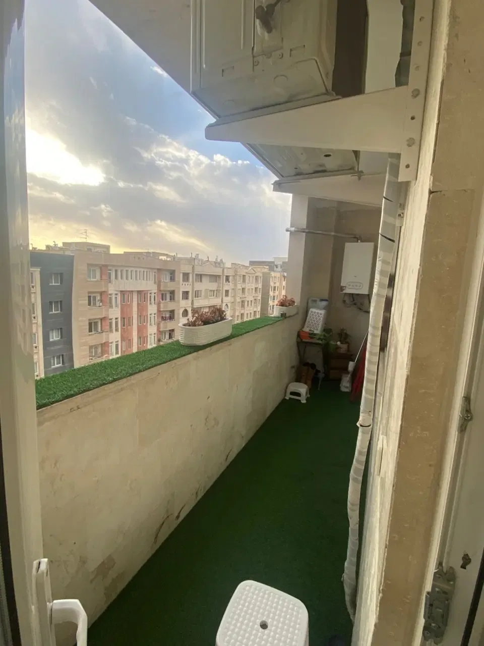 ۱۵۰ متر آپارتمان ۳ خواب با بالکن در باغستان
