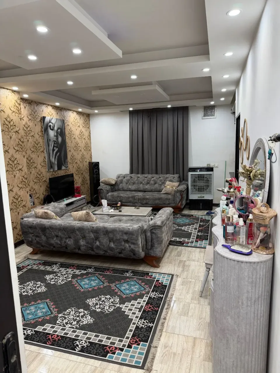 آپارتمان ۸۰ متری دوخواب با پارکینگ در خرمدشت