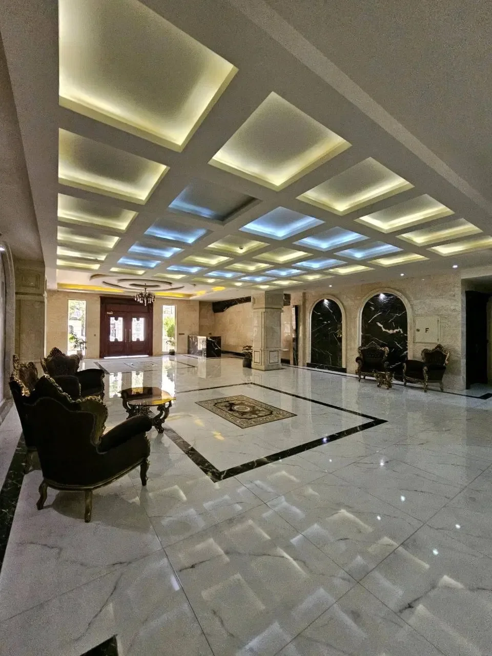 آپارتمان ۱۵۰ متری سه‌خوابه نوساز در عظیمیه