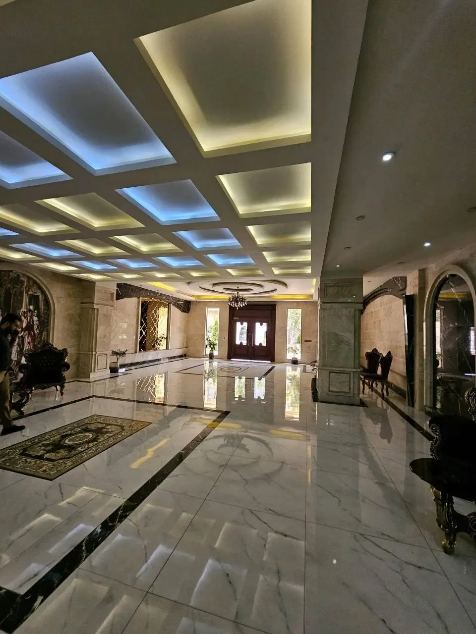 آپارتمان ۱۵۰ متری سه‌خوابه نوساز در عظیمیه