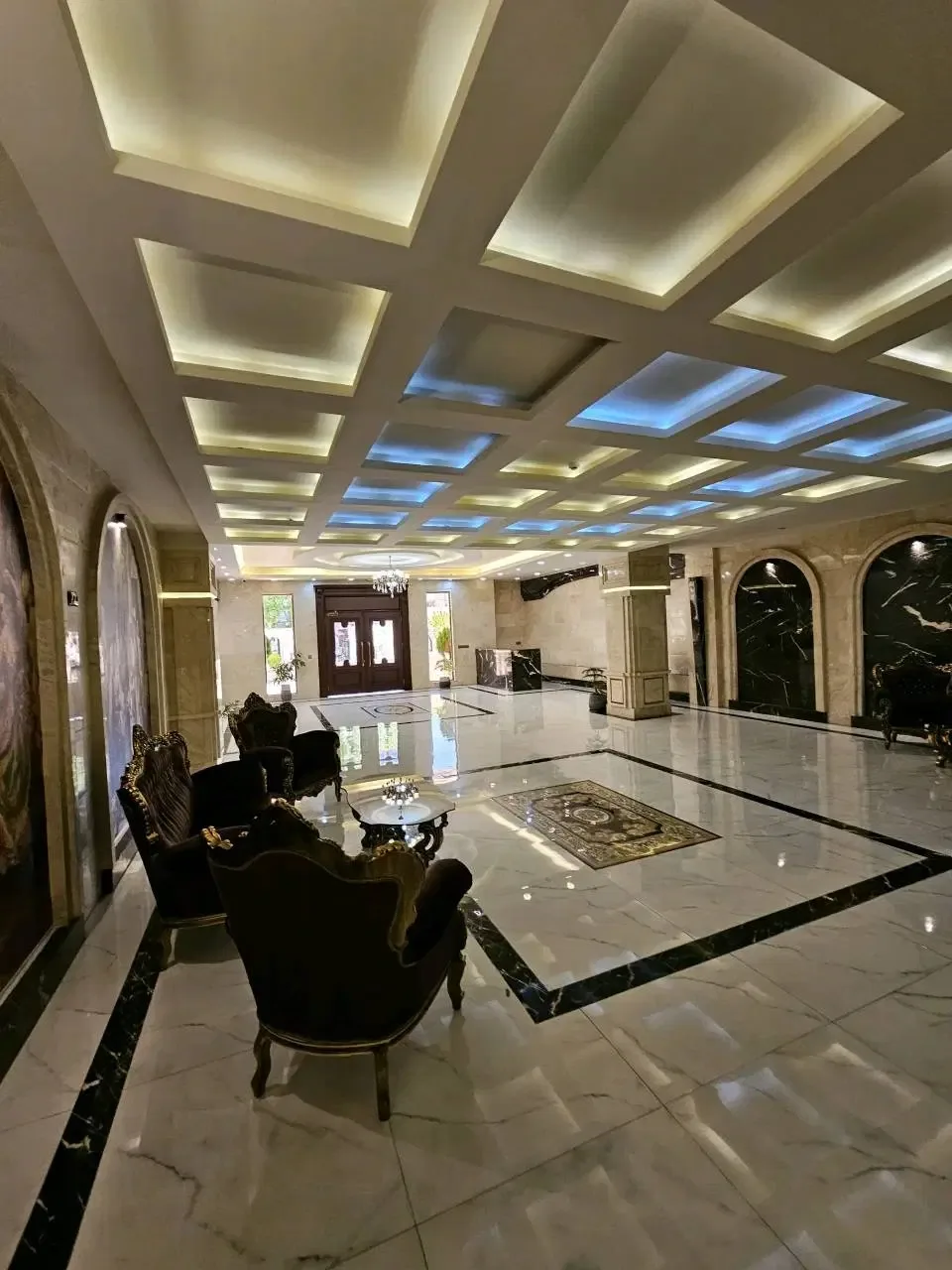 آپارتمان ۱۵۰ متری سه‌خوابه نوساز در عظیمیه
