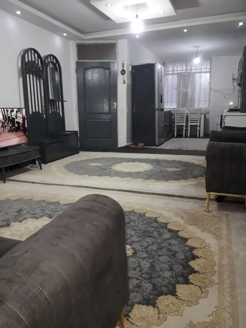 آپارتمان ۶۵ متری یک‌خوابه بازسازی‌شده در خرمدشت