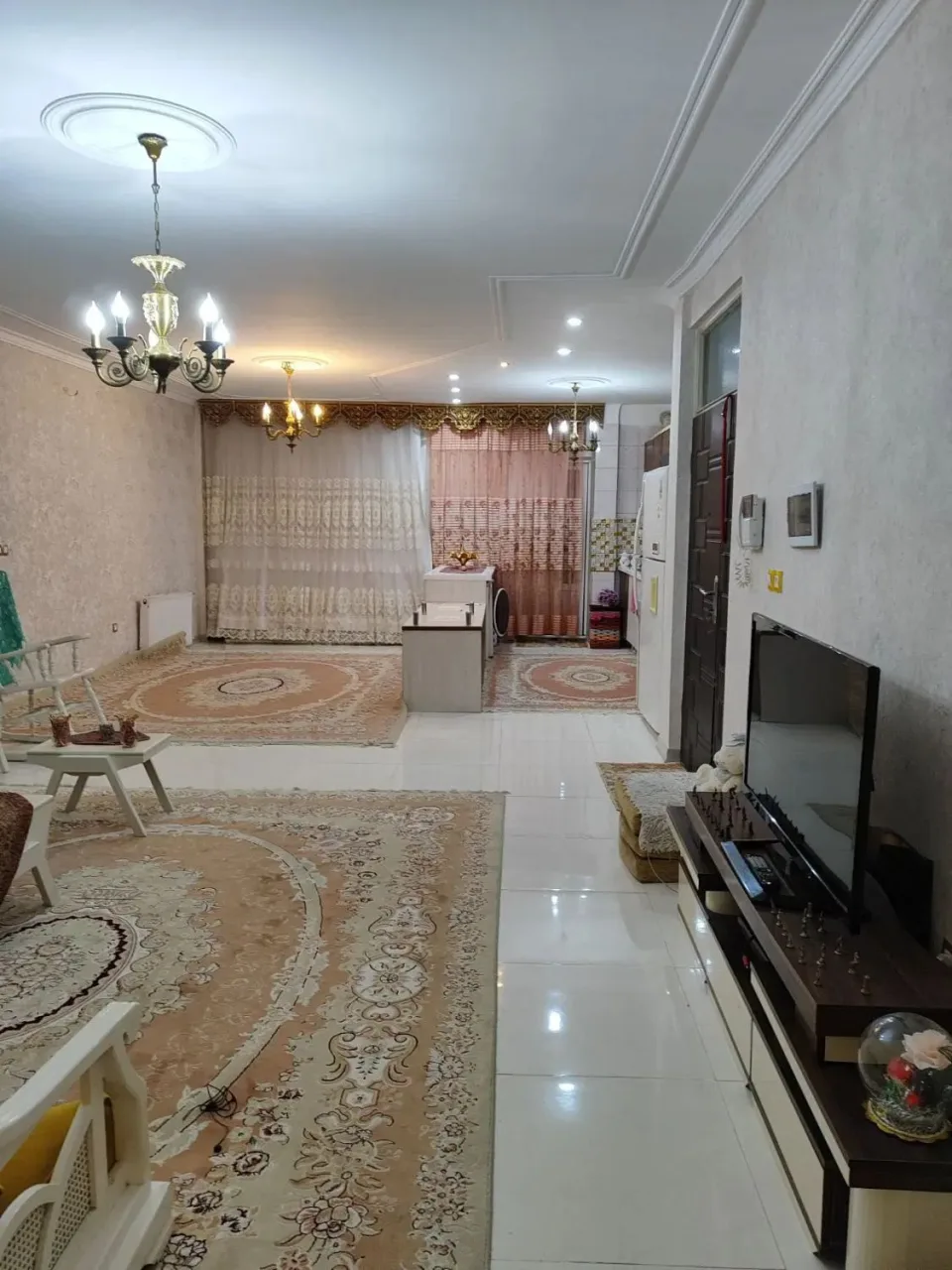 ۹۱ متر ۲ خواب با سند تک‌برگ در گلشهر