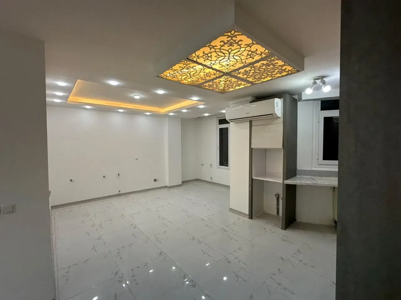 ۸۶ متر آپارتمان دوخوابه با آسانسور در عظیمیه