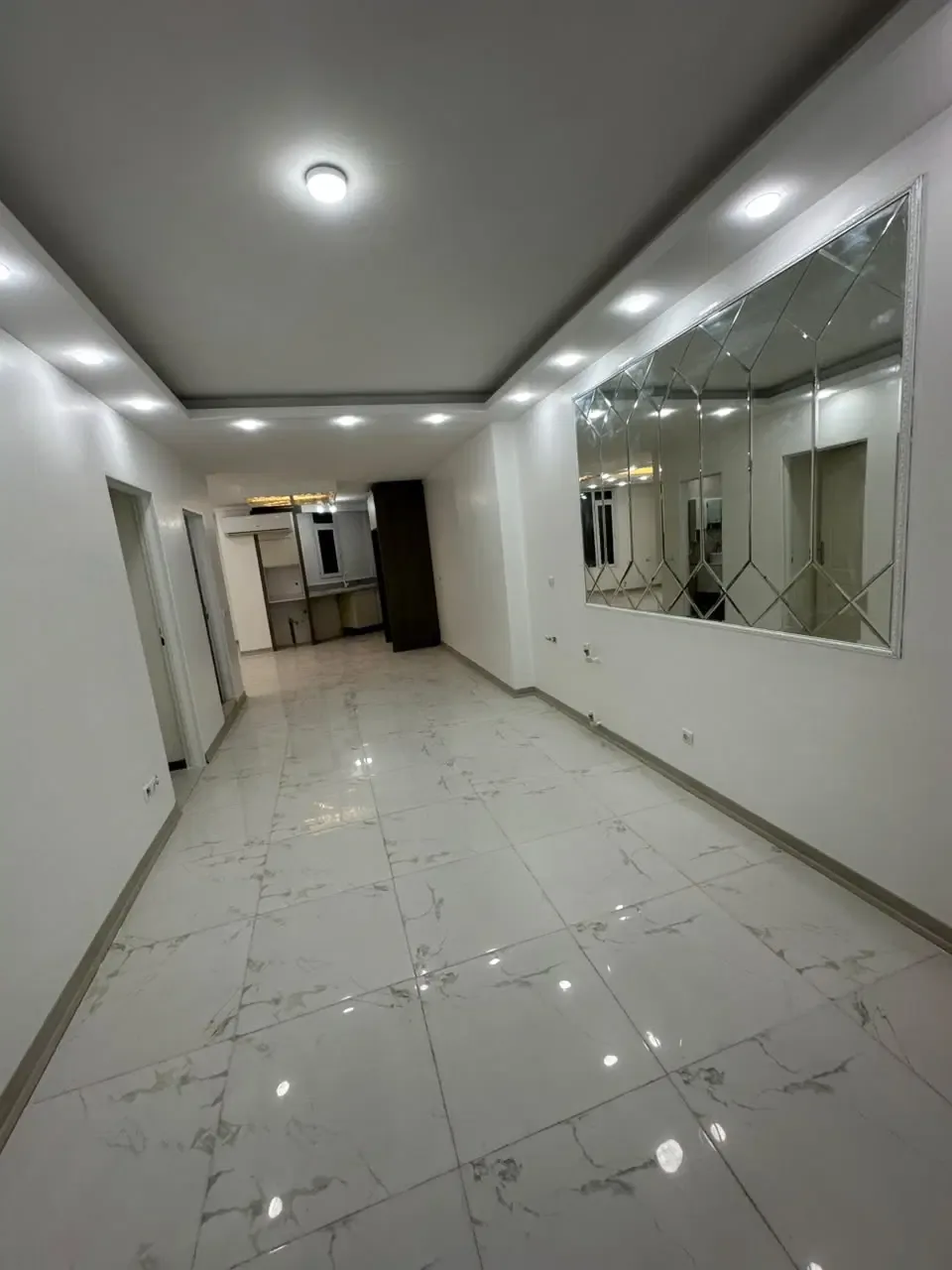 ۸۶ متر آپارتمان دوخوابه با آسانسور در عظیمیه