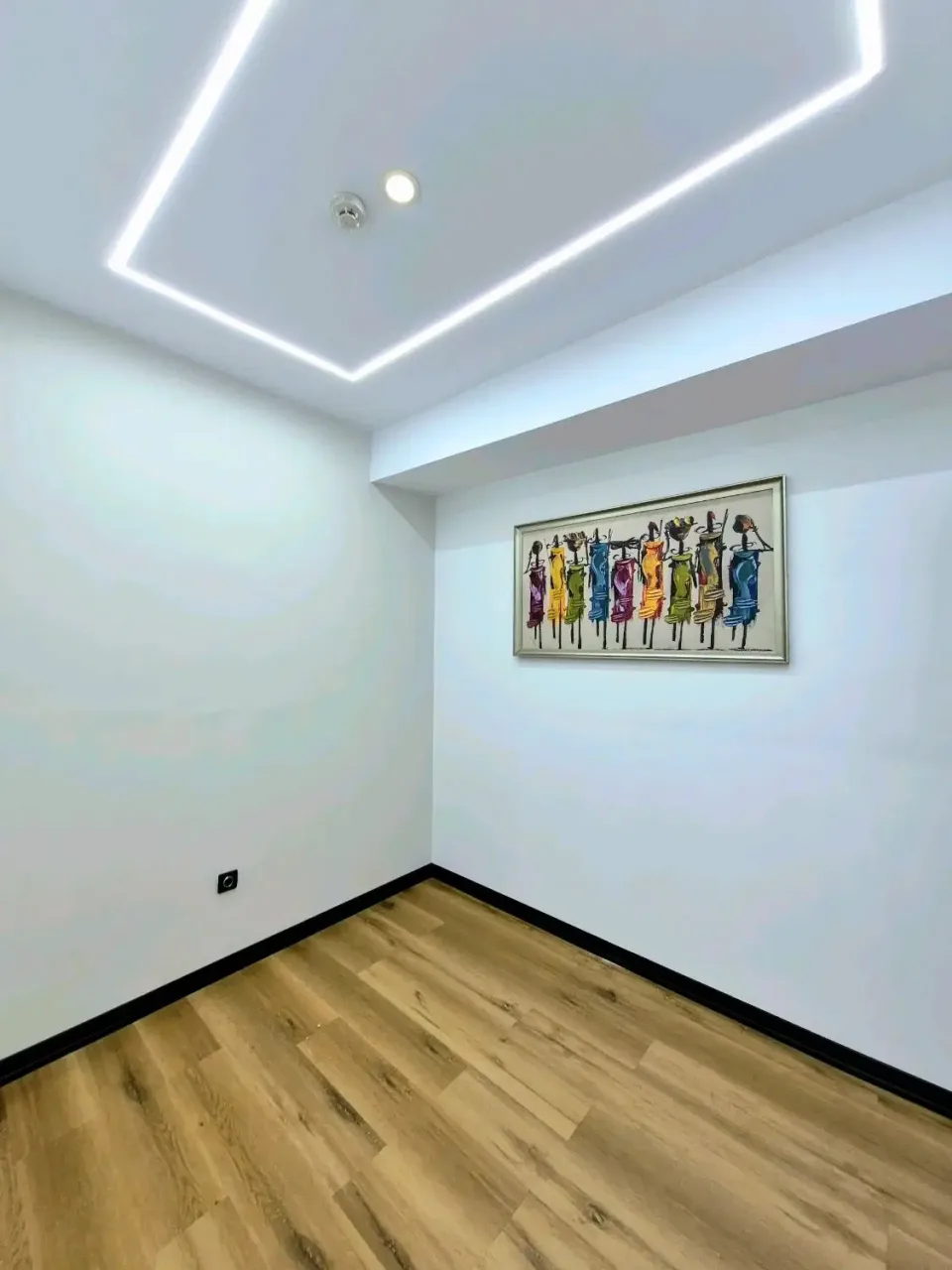 ۶۰ متر دوخوابه نوساز سنددار در عظیمیه