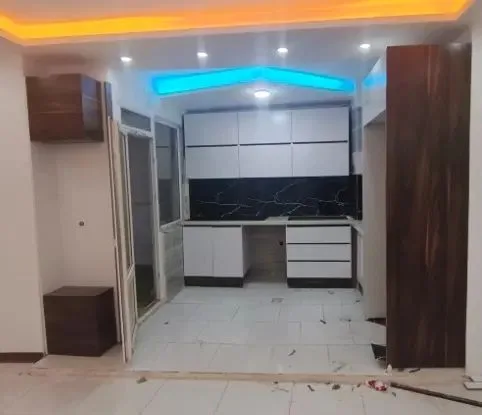 آپارتمان ۸۷ متری دوخوابه با دو بالکن در کیانمهر