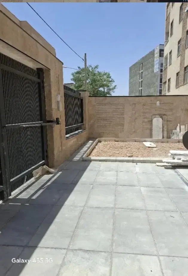 آپارتمان نوساز ۱۰۰ متری دوخوابه در کیانمهر