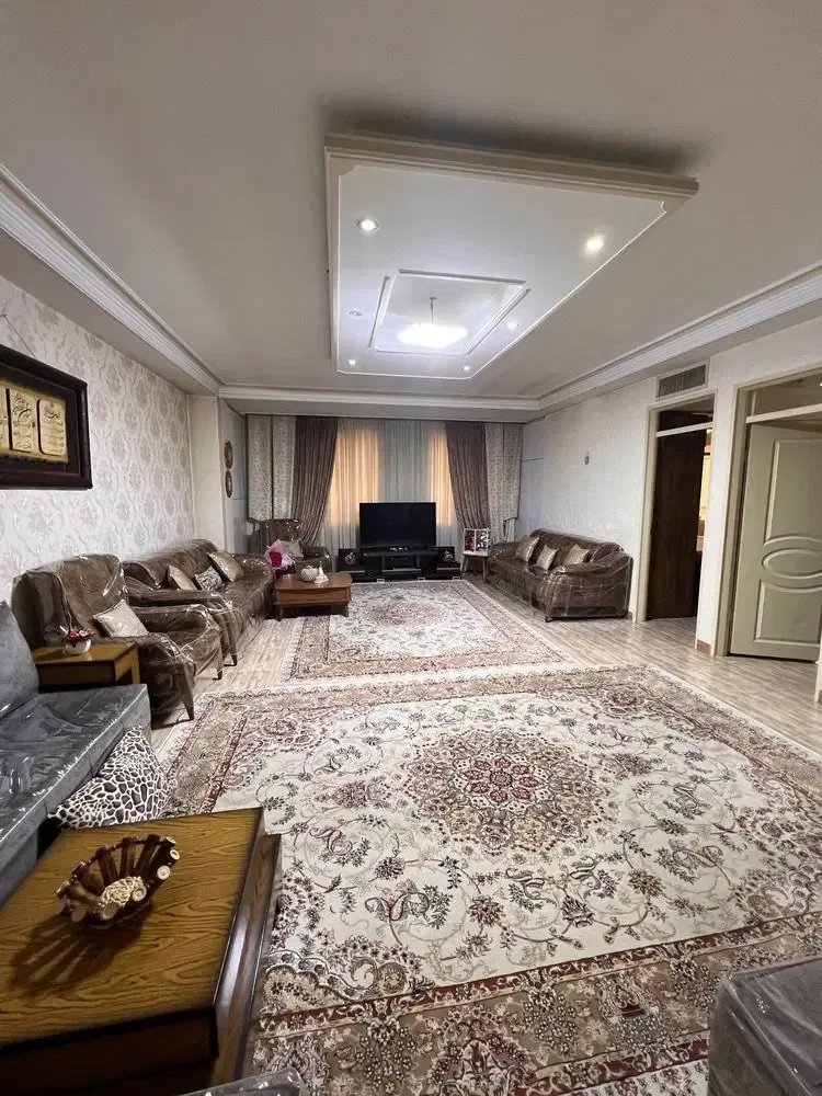 آپارتمان ۱۰۰ متری دوخوابه با پارکینگ و آسانسور در خرمدشت