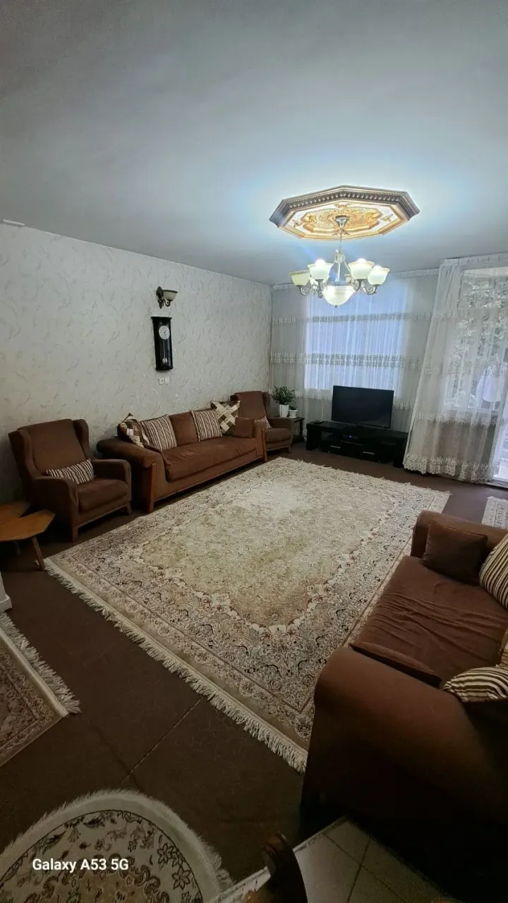 آپارتمان ۹۱ متری ۲ خوابه بازسازی‌شده در گلشهر