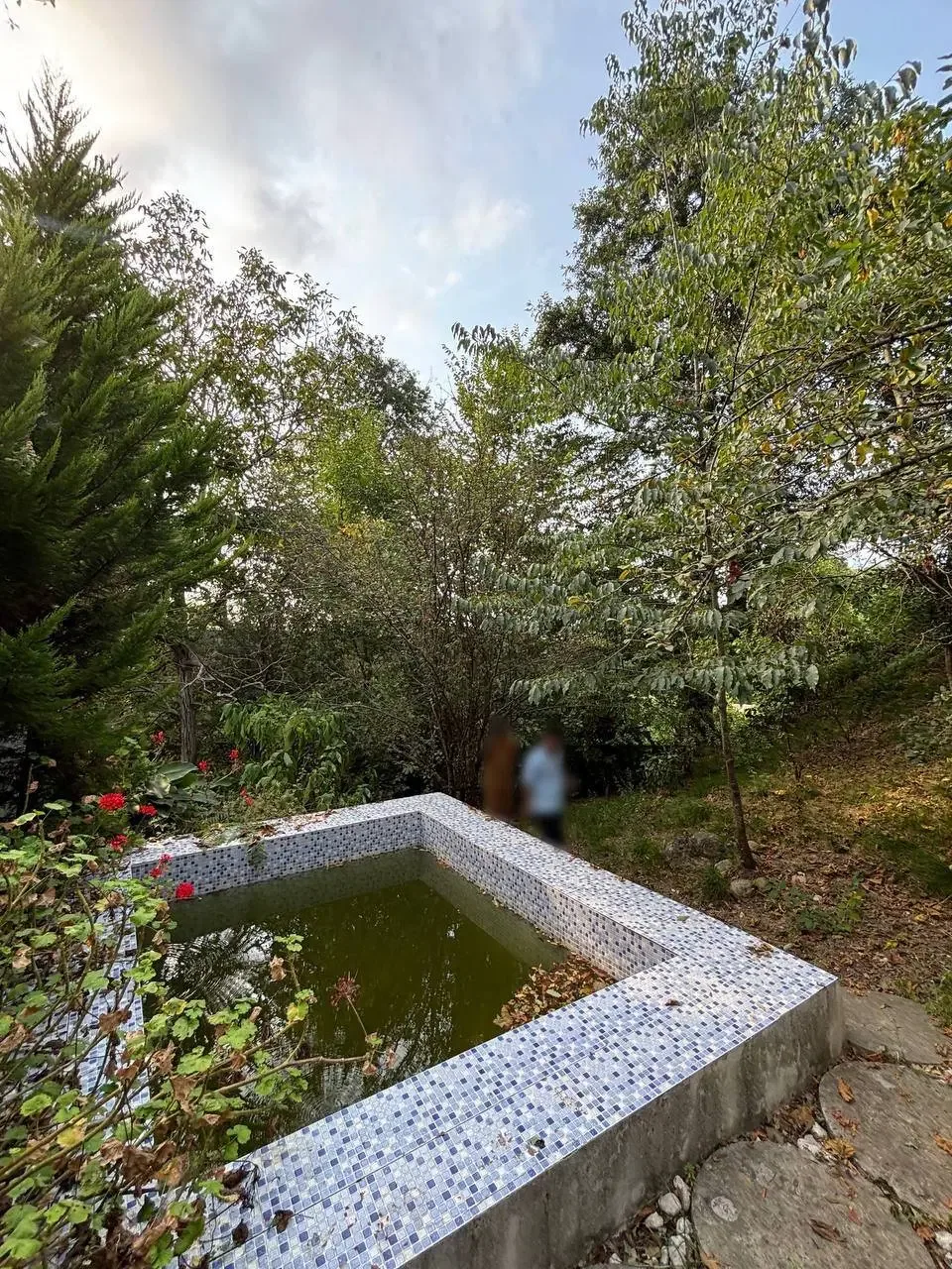 ۲۵۰ متر ویلای ۴ خوابه با استخر در عظیمیه