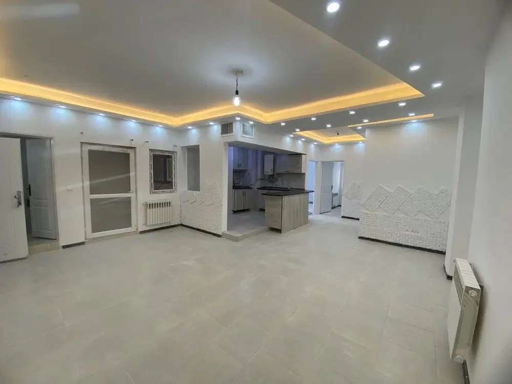 ۷۰ متر دوخوابه نوساز در شهرک علوی