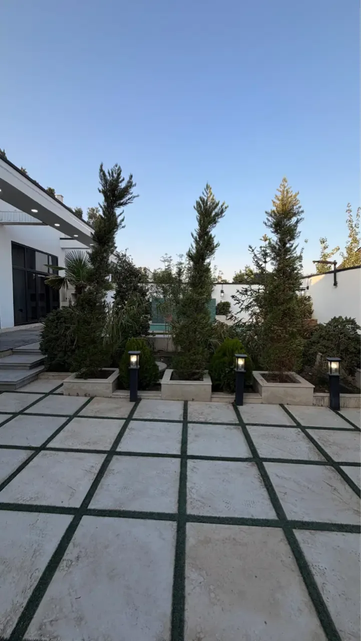 ویلای ۱۶۰ متری سه‌خوابه با روف‌گاردن در کردان
