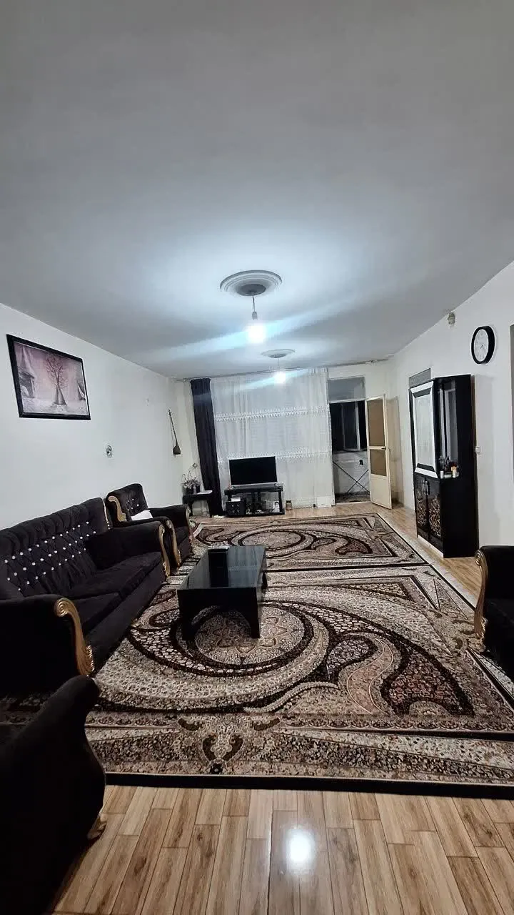 ۷۵ متر یک‌خوابه با پارکینگ و انباری در خرمدشت