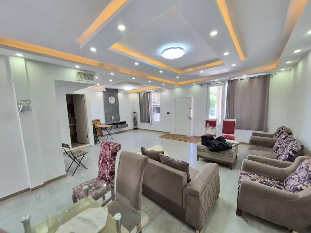 ویلای ۹۰ متری دوخوابه با استخر در زعفرانیه