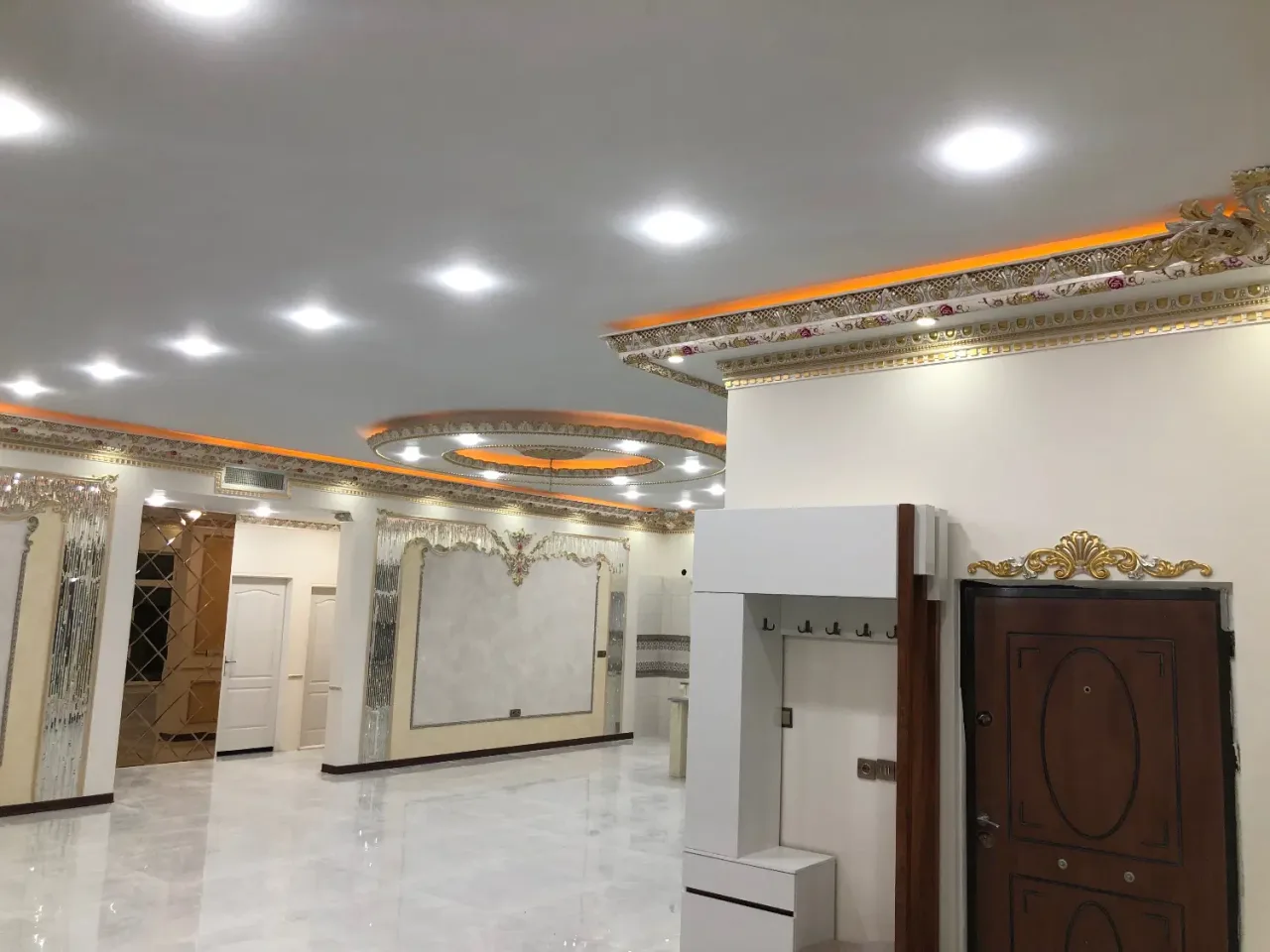 ویلای ۲۴۰ متری ۳ خوابه با استخر در تهراندشت
