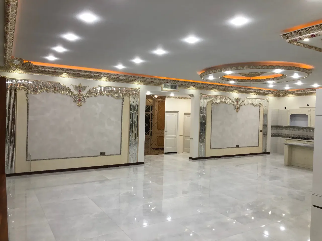 ویلای ۲۴۰ متری ۳ خوابه با استخر در تهراندشت