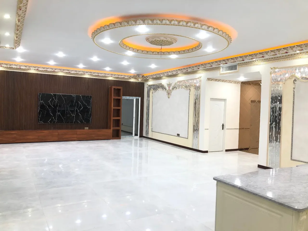 ویلای ۲۴۰ متری ۳ خوابه با استخر در تهراندشت