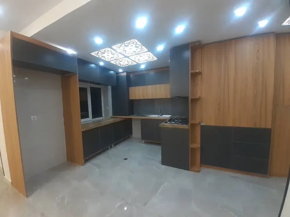آپارتمان ۸۳ متری دوخوابه با انباری در کیانمهر