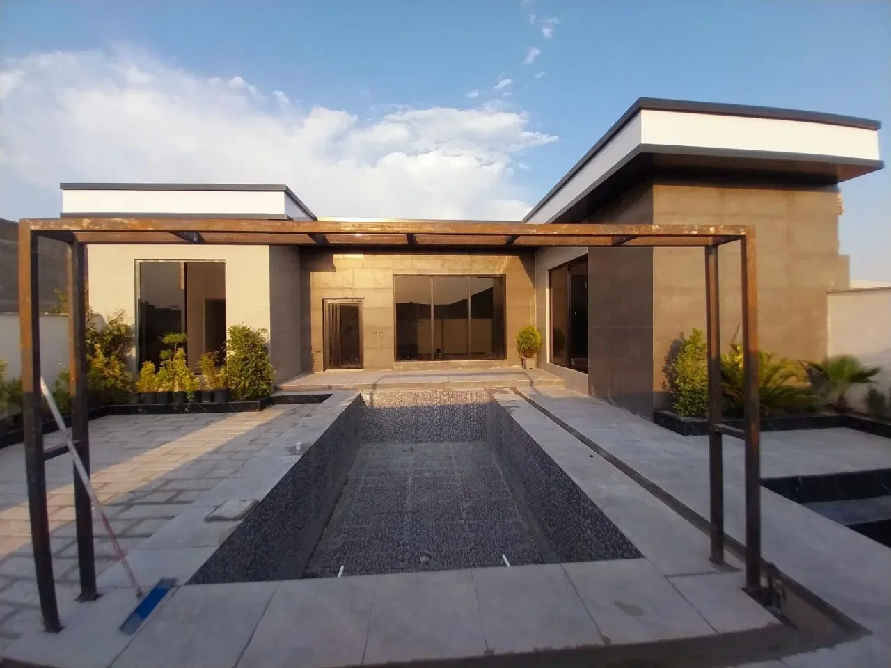 ویلای ۲۵۰ متری دوخوابه در کردان