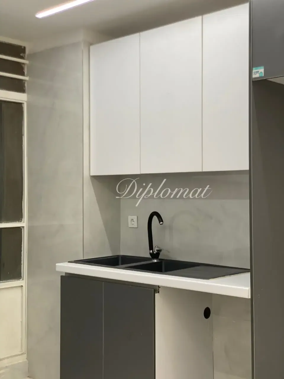 آپارتمان ۹۵ متری دوخوابه با ۲ پارکینگ در کوی زنبق