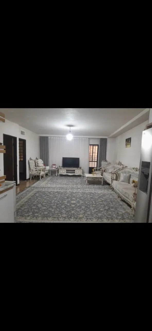 ۸۵ متر دوخوابه با پارکینگ و آسانسور در خرمدشت