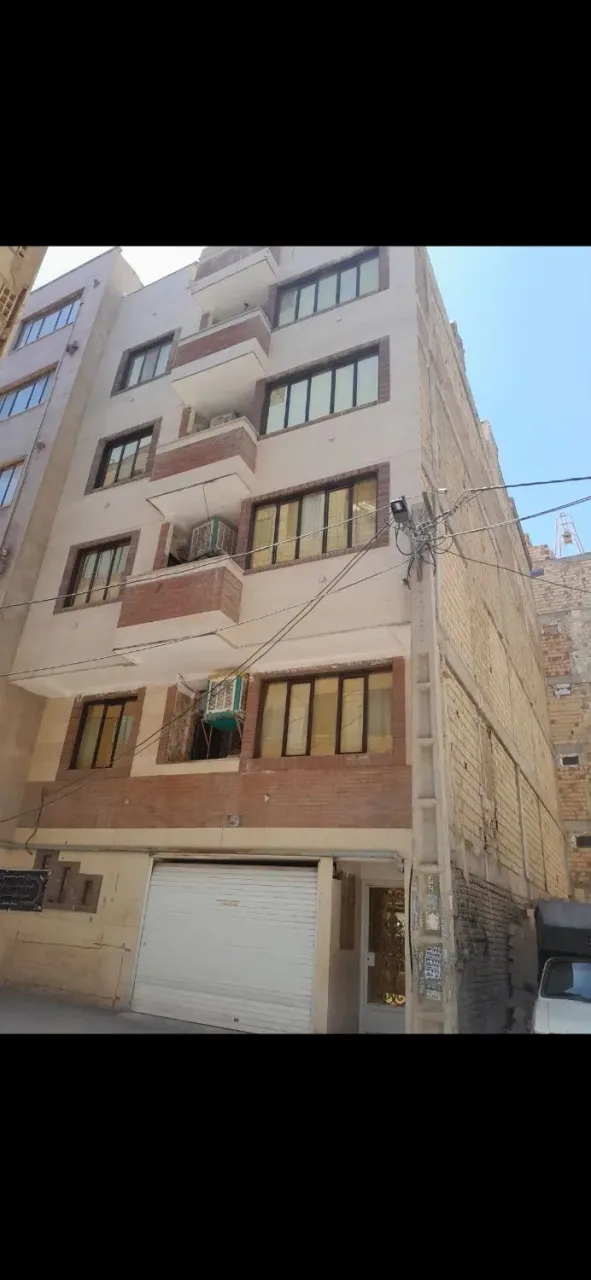 ۸۵ متر دوخوابه با پارکینگ و آسانسور در خرمدشت