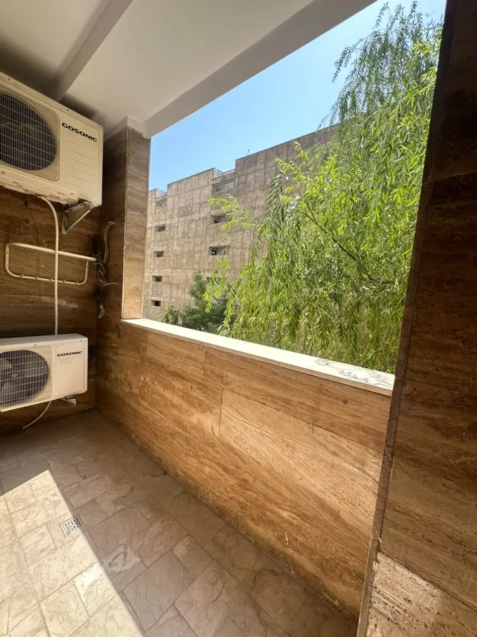 آپارتمان ۱۳۶ متری ۳ خوابه با بالکن در باغستان