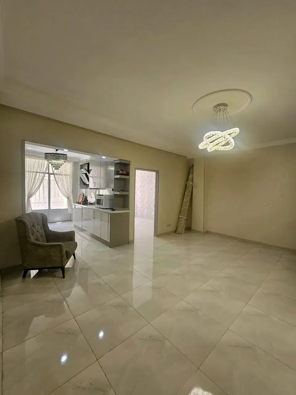 اجاره آپارتمان ۸۰ متری دوخوابه بازسازی‌شده در عظیمیه