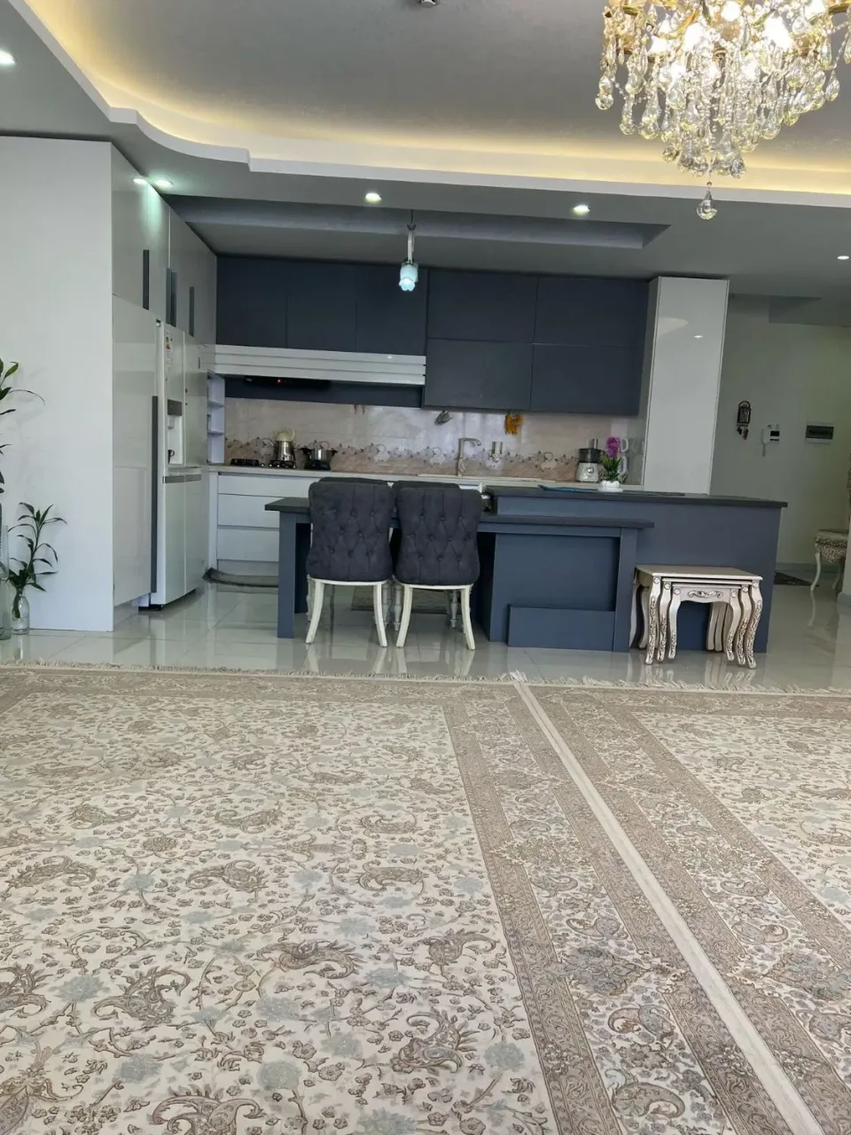 اجاره آپارتمان ۱۱۰ متری دوخوابه در باغستان