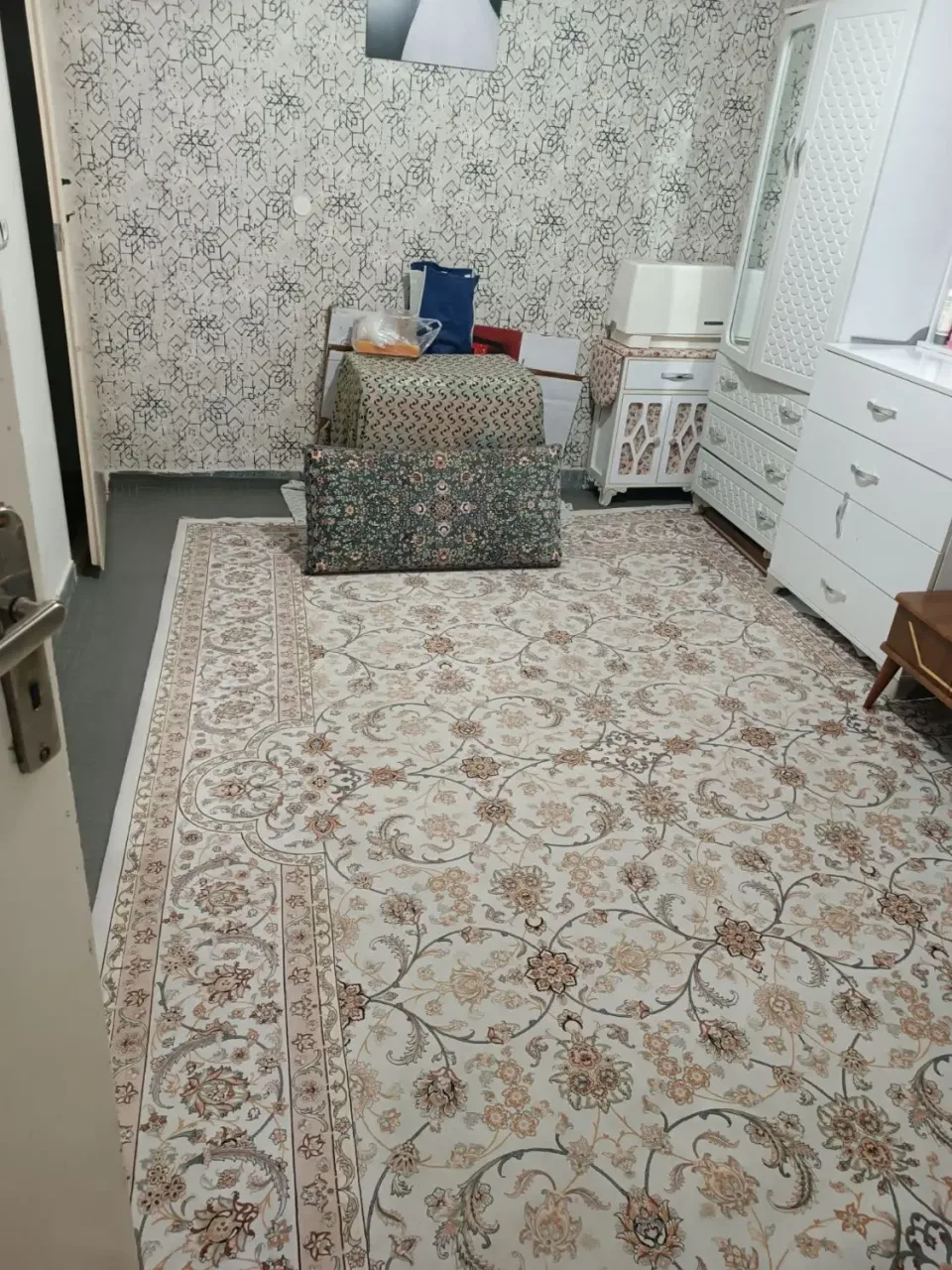 ۶۰ متر یک‌خوابه با انباری و بالکن در خرمدشت