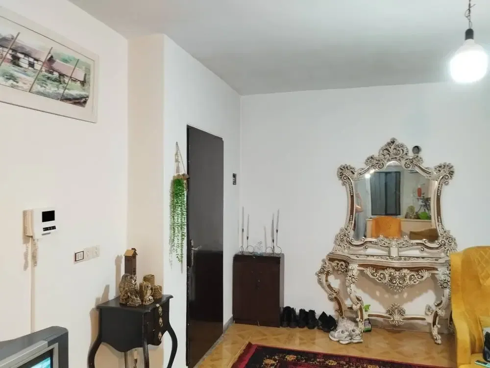 آپارتمان ۹۰ متری دوخوابه با آسانسور در خرمدشت