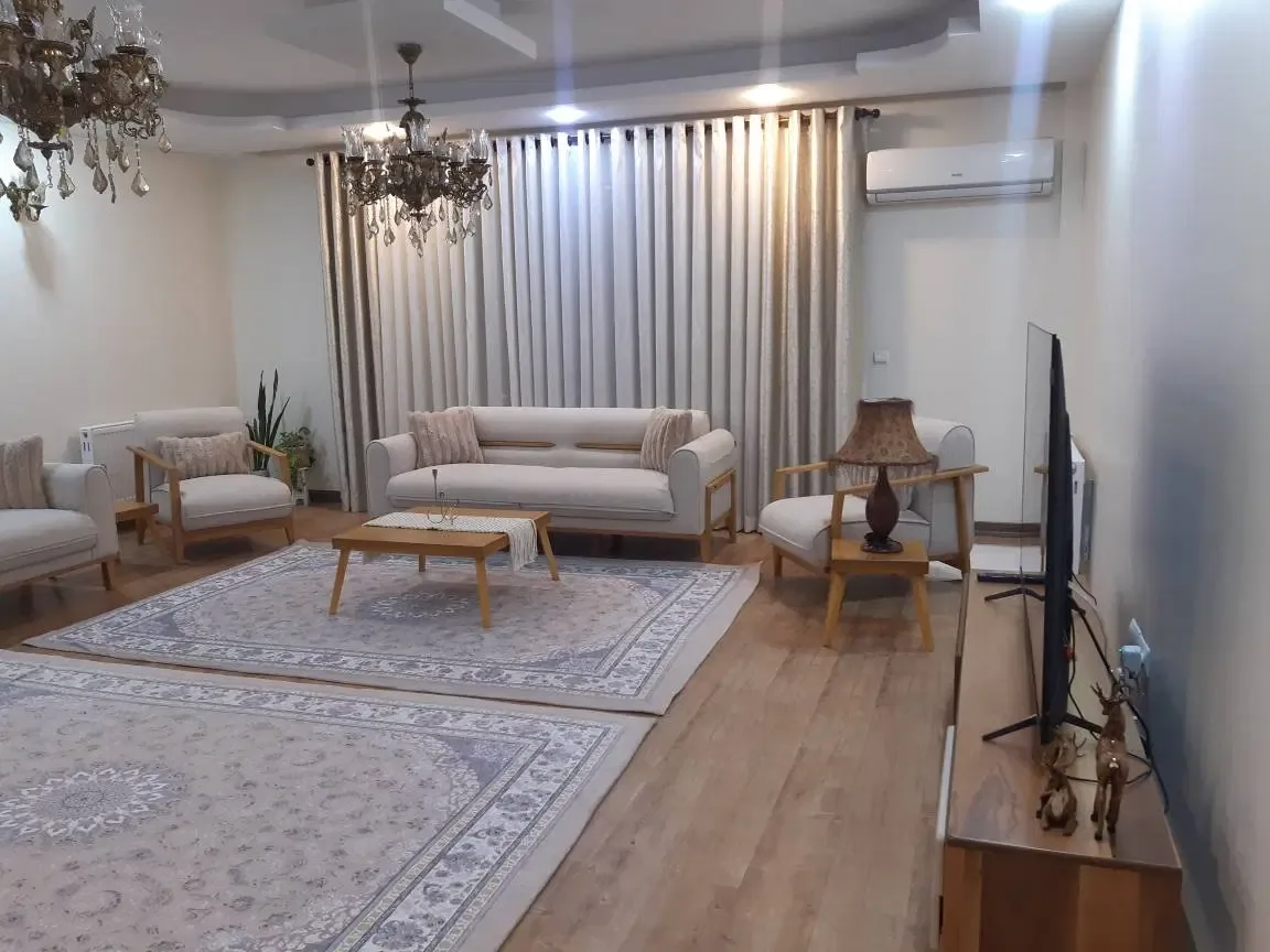 آپارتمان ۱۰۵ متری دوخوابه با سند تک‌برگ در باغستان