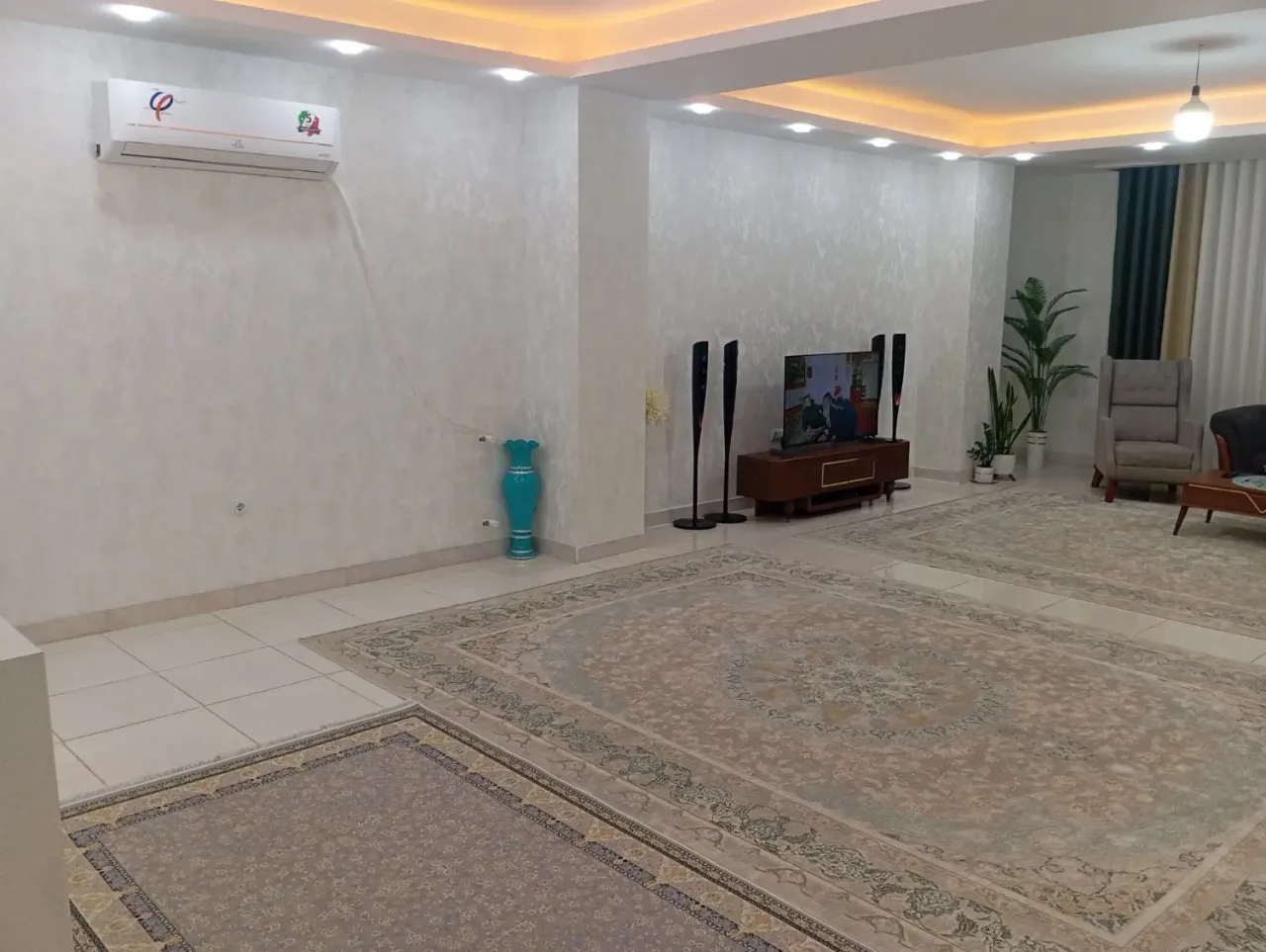 آپارتمان ۱۴۷ متری دوخوابه با پارکینگ در خرمدشت