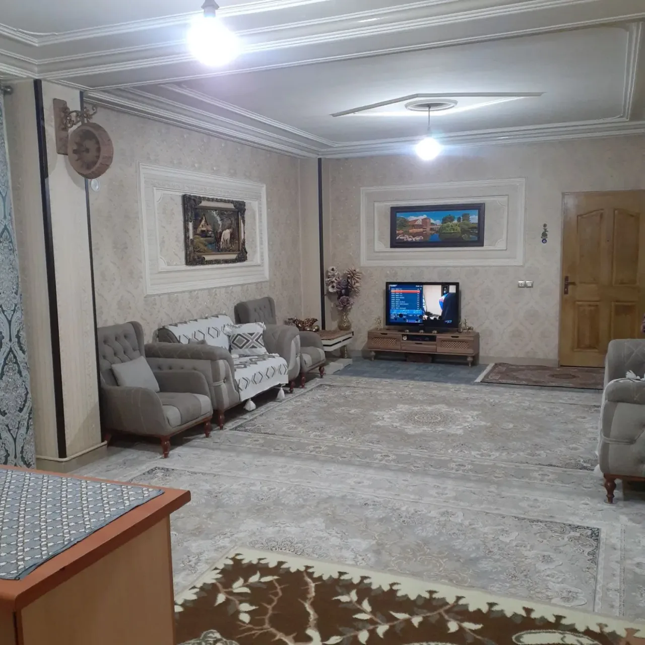 ۱۰۰ متر، ۲ خواب، پارکینگ و انباری در خرمدشت
