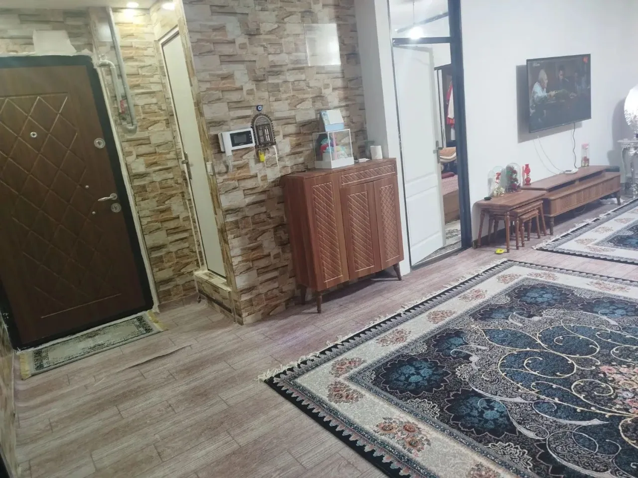 آپارتمان ۹۵ متری دوخوابه با آسانسور در خرمدشت