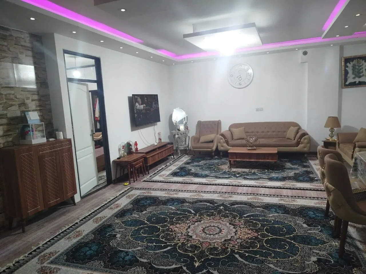 آپارتمان ۹۵ متری دوخوابه با آسانسور در خرمدشت
