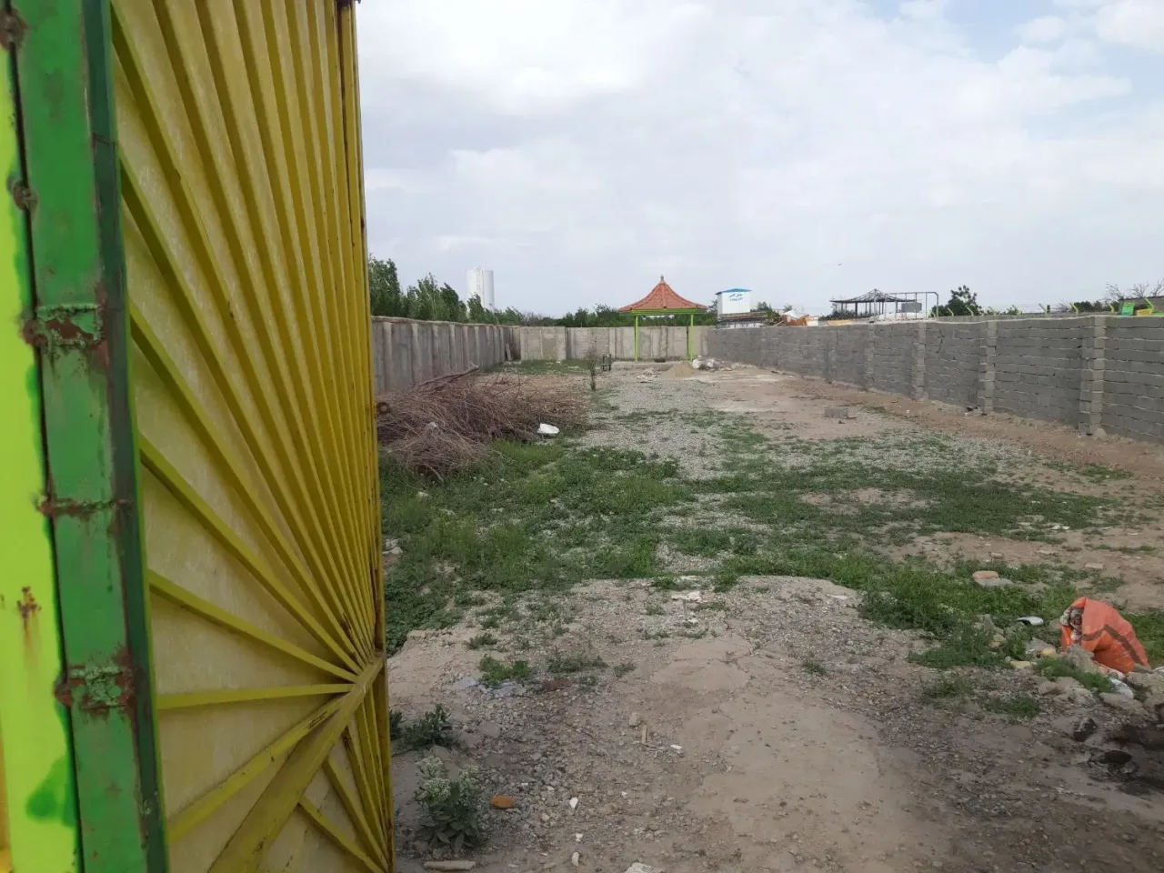 زمین ۶۰۰ متری تجاری در هشتگرد