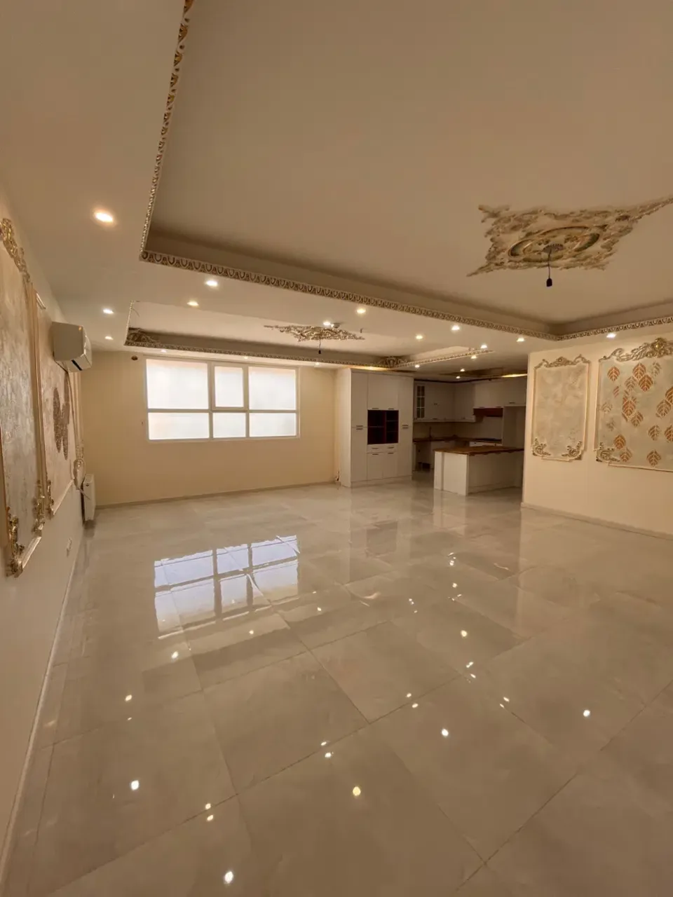 ۱۳۴ متر ۲ خواب نوساز با امکانات، باغستان