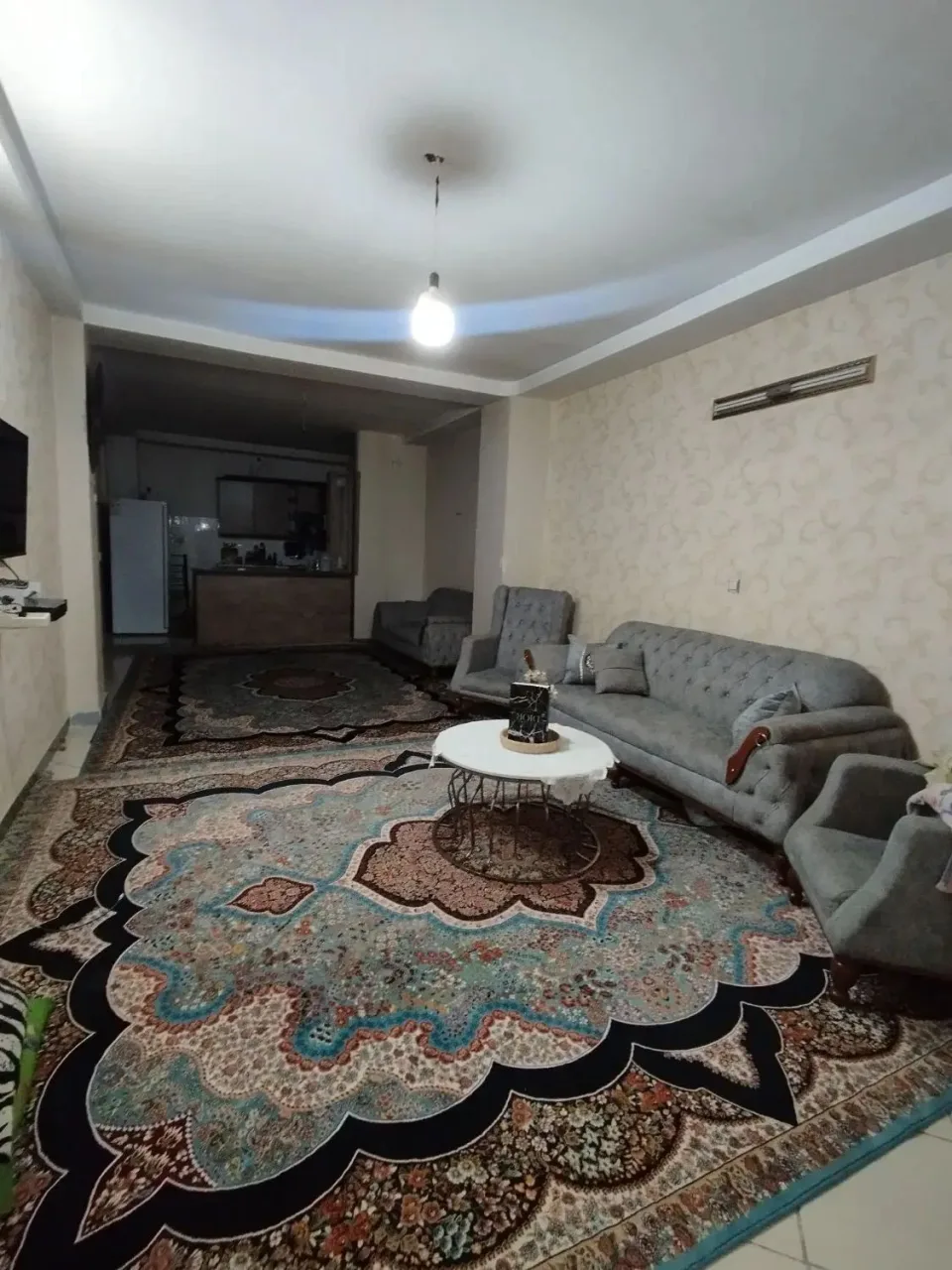 آپارتمان ۷۵ متری یک‌خوابه با آسانسور در خرمدشت